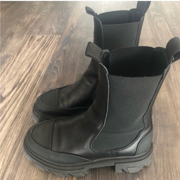 Ganni mid Chelsea boots. - Picture 4 of 8